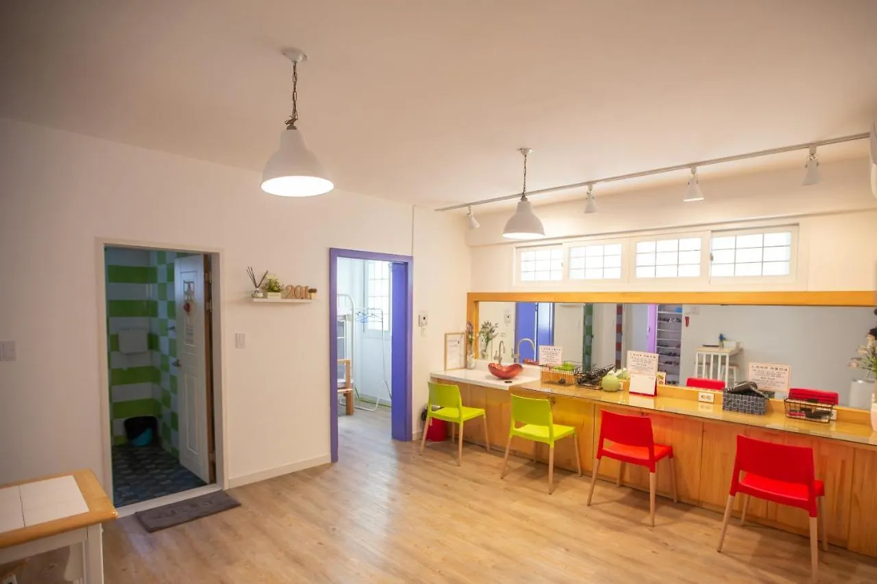 Sum Guesthouse Jeju Airport Hostel